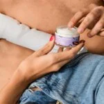 Goliate Huile de massage et lubrifiante comestible 2-en-1 BIO – noisette 2 ml – échantillon – pour elle et lui
