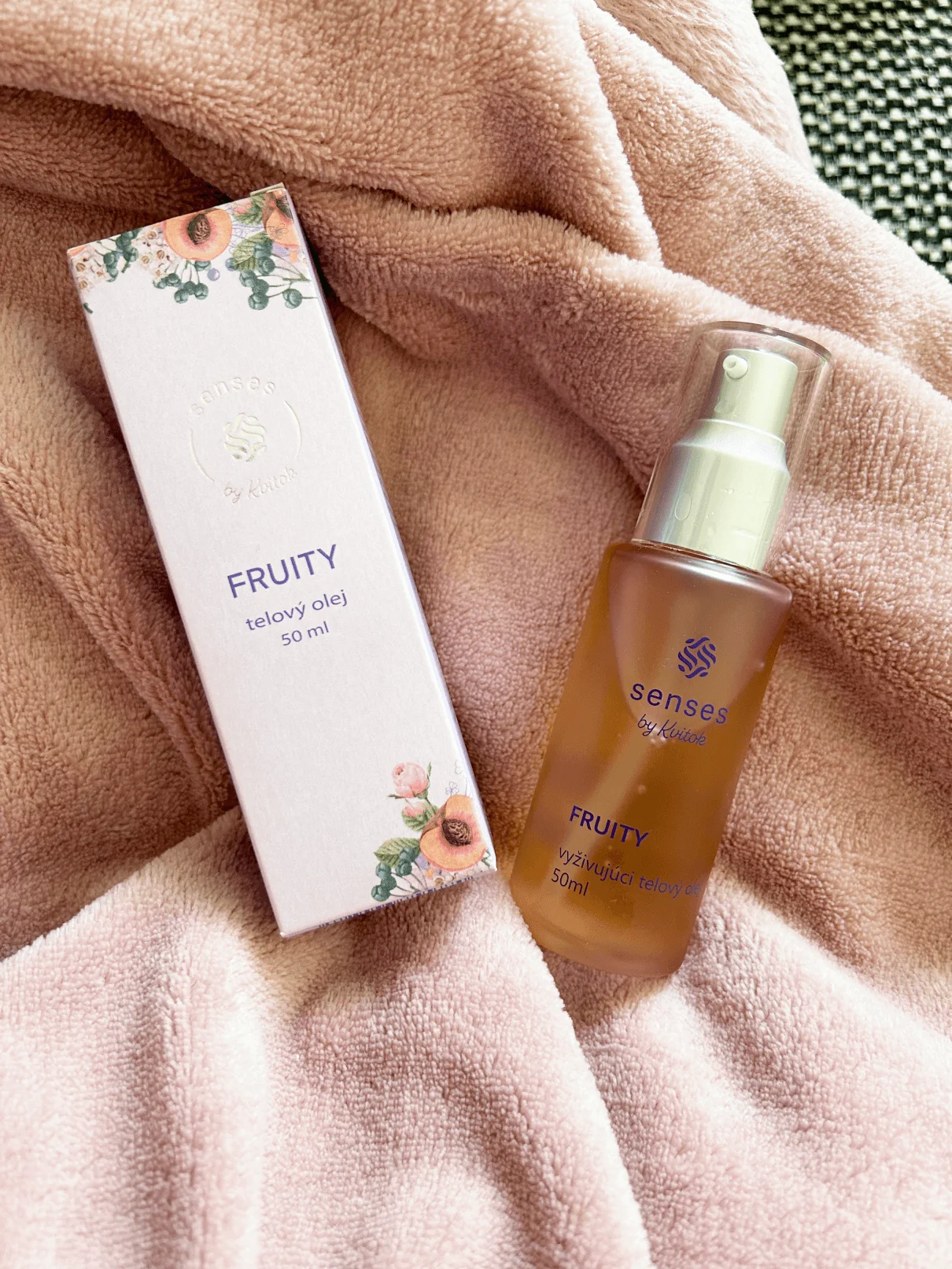 Kvitok Senses Huile corporelle nourrissante Fruity (50 ml) - au parfum de framboise, cassis et vanille
