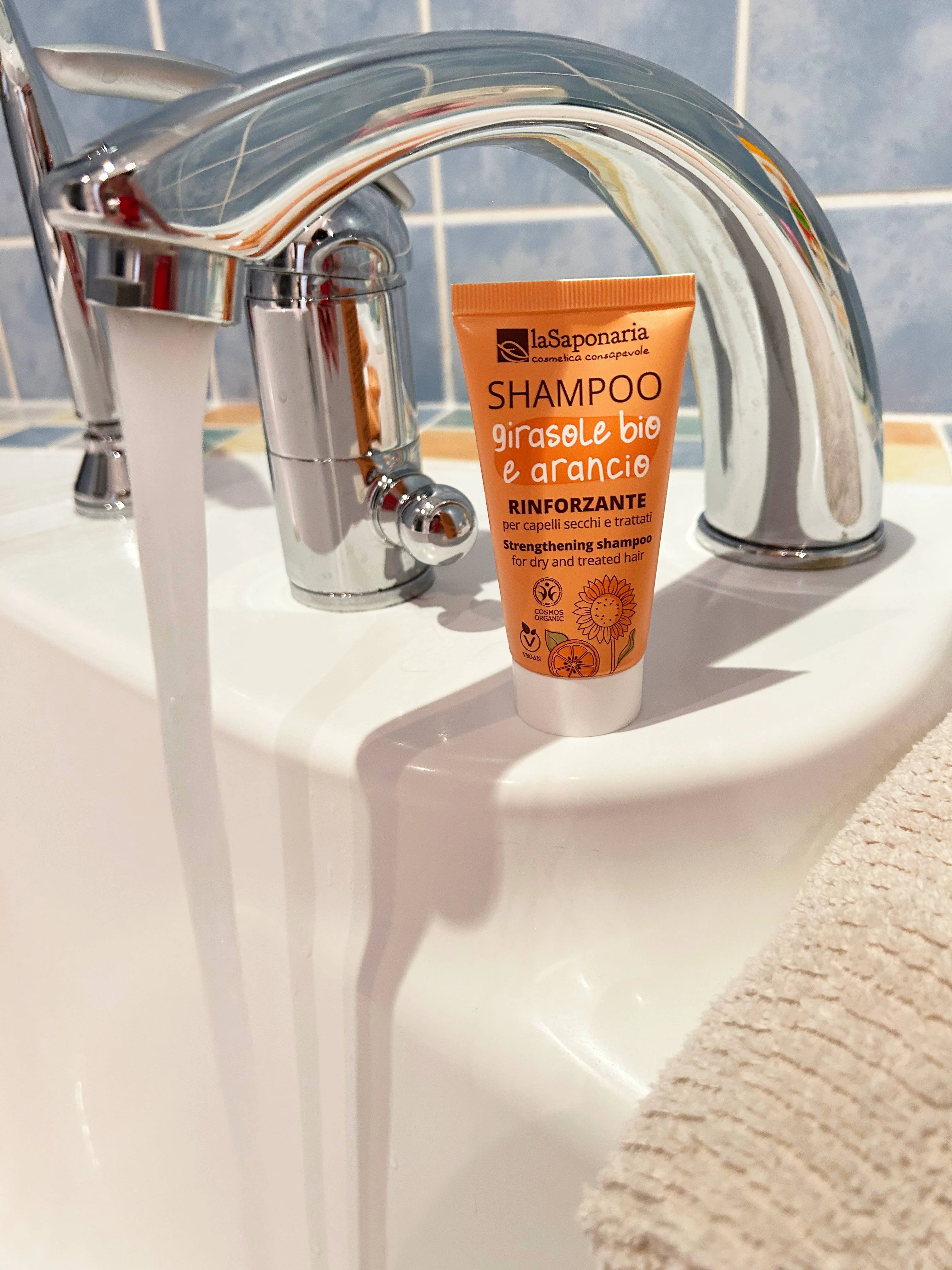 laSaponaria Shampooing au tournesol et à l'orange douce BIO 30 ml