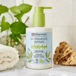 laSaponaria Gel lavant intime protecteur au thé vert bio (250 ml) - convient après l'accouchement et pendant les règles