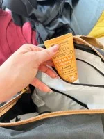 laSaponaria Gel douche et shampooing 2 en 1 à l'orange bio et à la vitamine C pour toute la famille 30 ml - au parfum doux et tonifiant