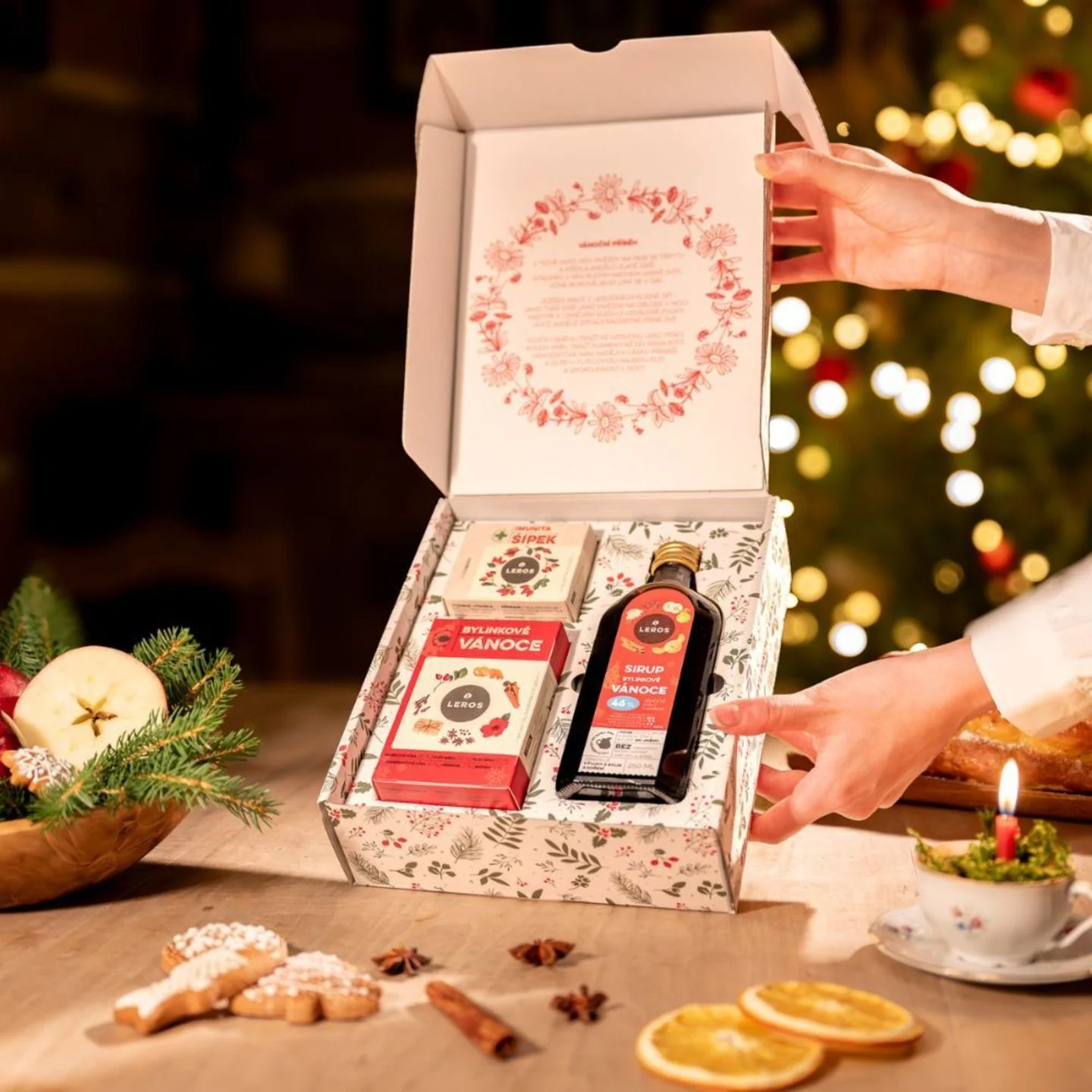 LEROS Coffret cadeau (3 pièces) - Noël aux plantes - sirop aux plantes et 2 types de thés
