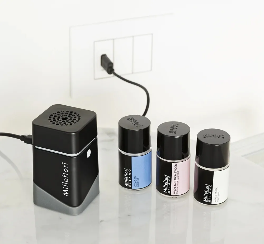 Moveo Mini compacte geurverspreider zwart Millefiori Moveo Mini kompaktní vonný difuzér černý
