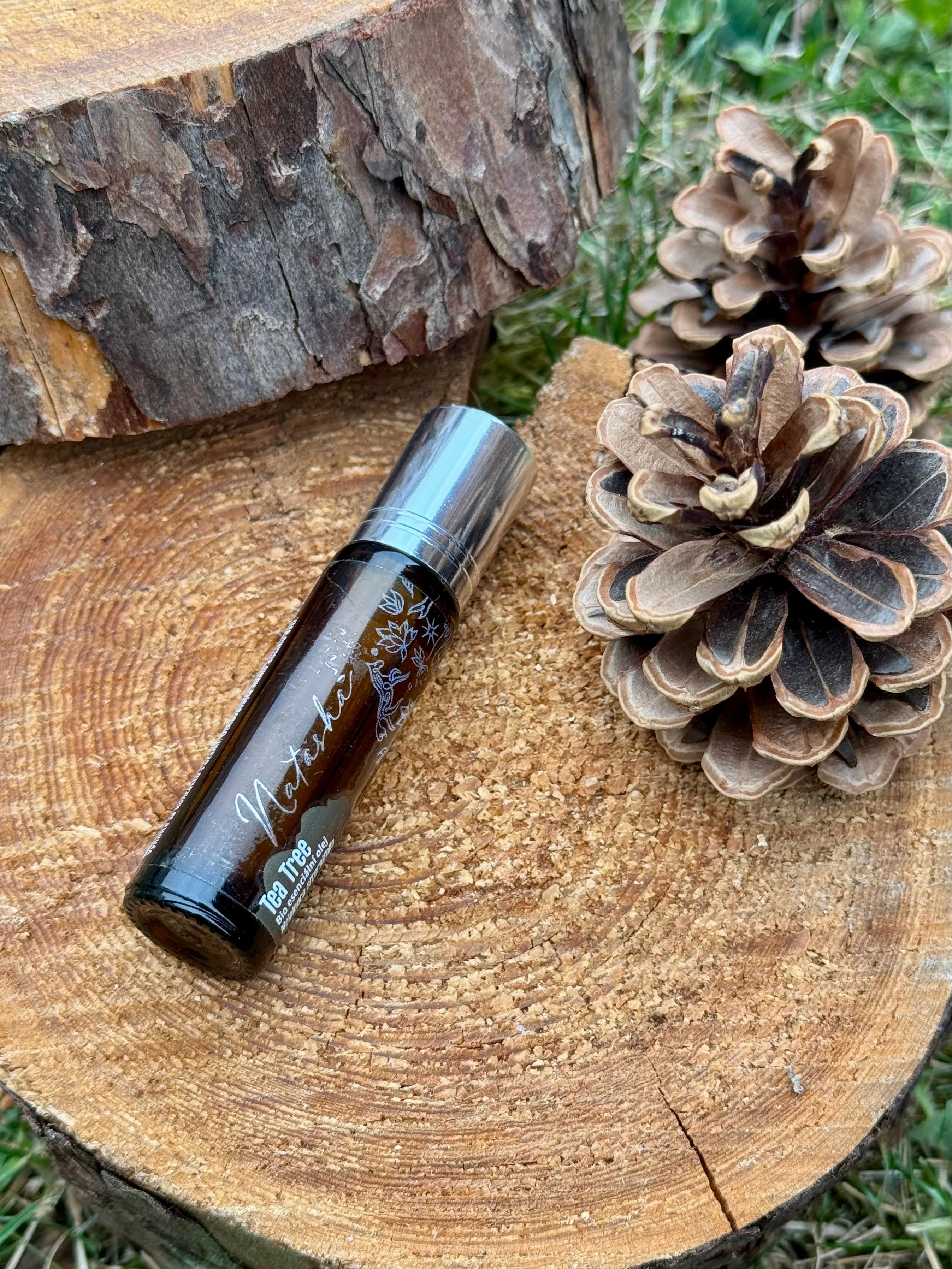 Natasha Roll-on à l’huile essentielle de Tea Tree BIO (10 ml) - petit compagnon de voyage