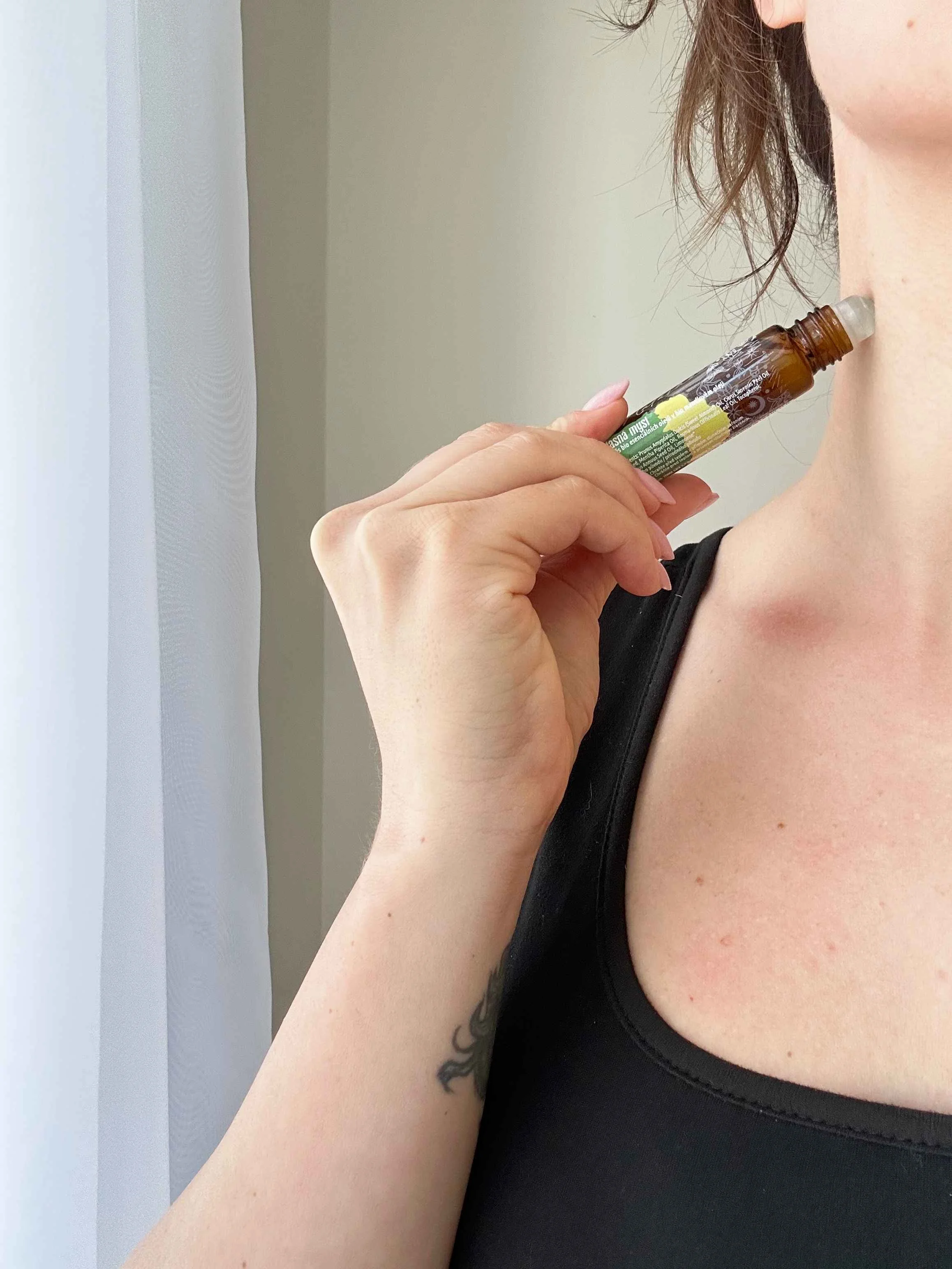 Natasha Roll-on Mélange d’huiles essentielles - Esprit clair (10 ml) - un coup de boost à tout moment et partout