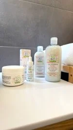 SO’BiO étic Lait démaquillant au lait d’ânesse BIO (200 ml) - élimine en douceur le maquillage et les impuretés
