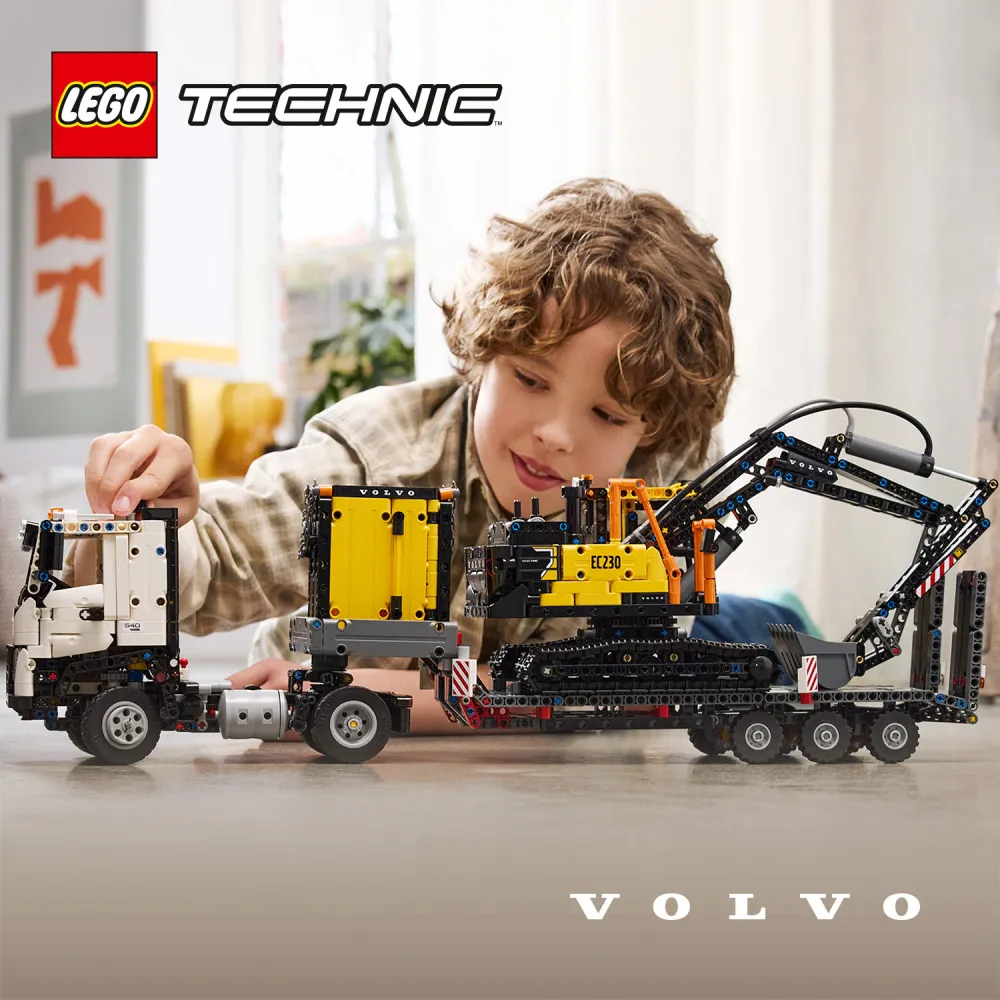 Technic 42175 Camion Volvo FMX et pelleteuse électrique Volvo EC230