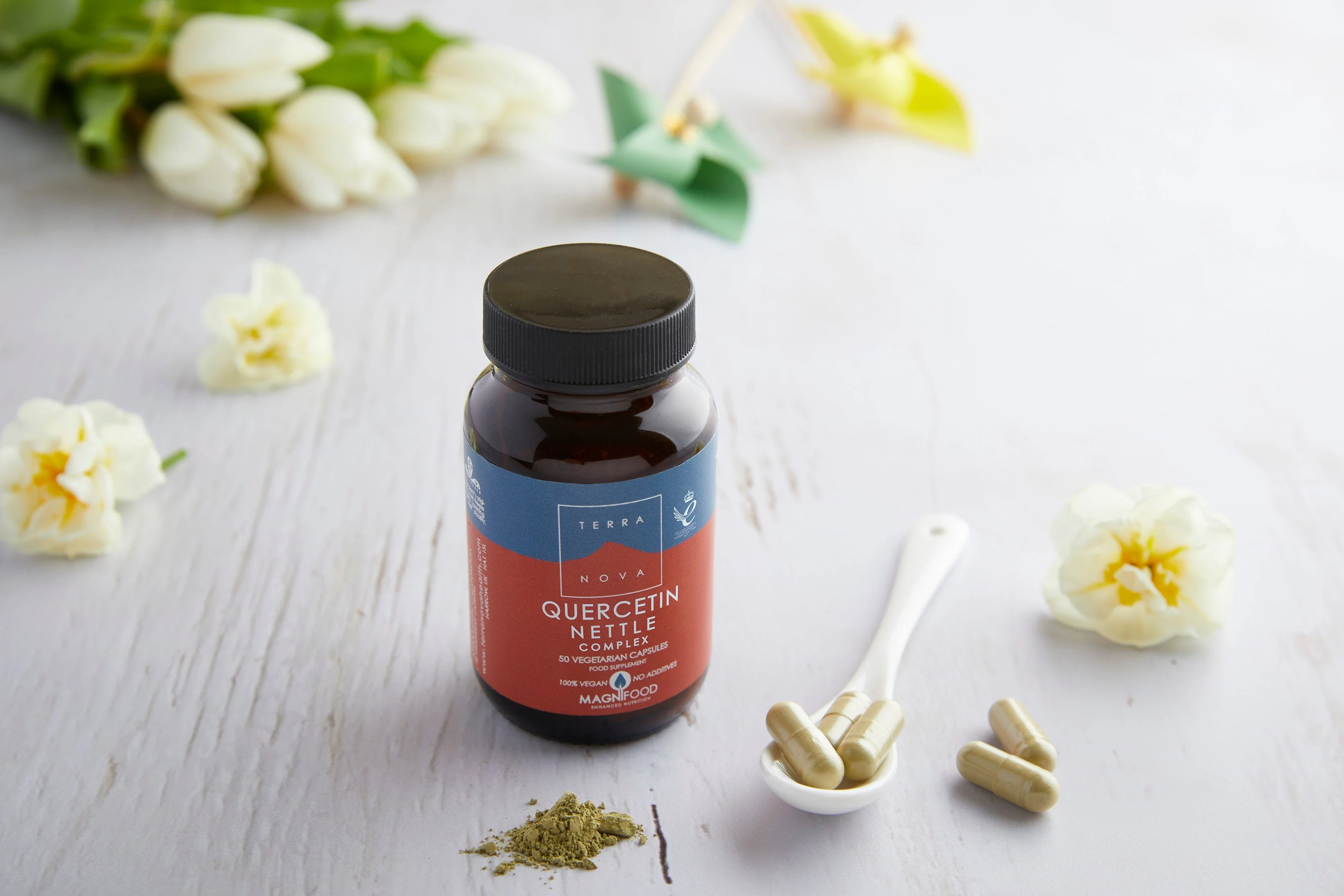 Terranova Health Quercetin Nettle Complex avec de l'ortie (50 gélules) - pendant la saison des pollens et en cas d'immunité affaiblie