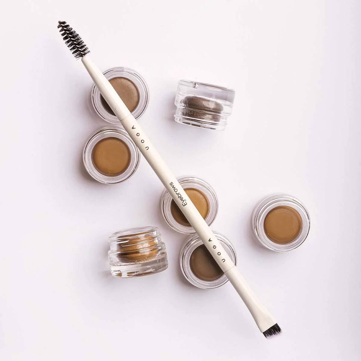 Uoga Uoga Pommade à sourcils crémeuse (2,5 ml) 796 Taupe - Brun moyen - 3 teintes pour des sourcils visiblement plus fournis