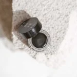 Uoga Uoga Eye-liner crémeux (2,5 ml) - Black Drama - Noir - pour un maquillage de jour comme de soirée