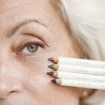 Uoga Uoga Crayon pour les yeux BIO souple 850 Blacker than Black - Noir - 4 teintes pour chaque look