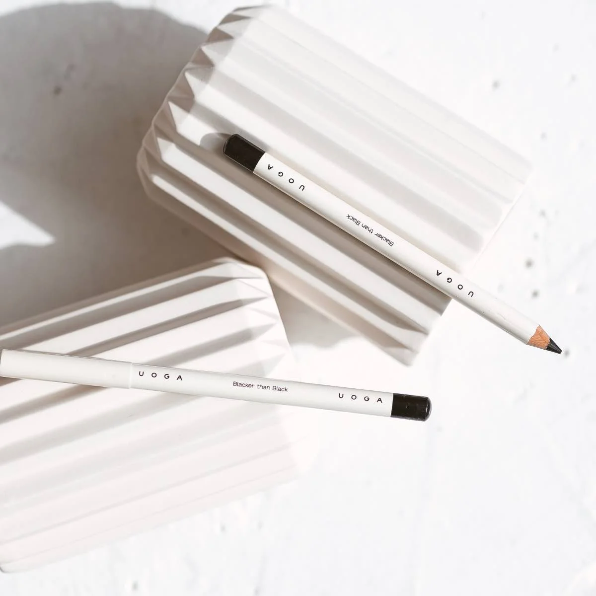 Uoga Uoga Crayon pour les yeux BIO souple 850 Blacker than Black - Noir - 4 teintes pour chaque look