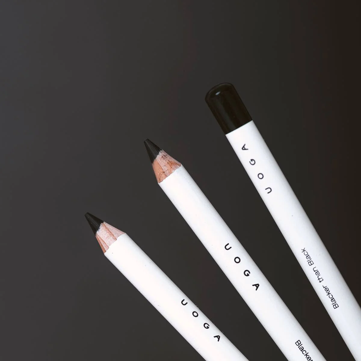 Uoga Uoga Crayon pour les yeux BIO à mine tendre 851 Melting Chocolate - Brun foncé - 4 teintes pour chaque look