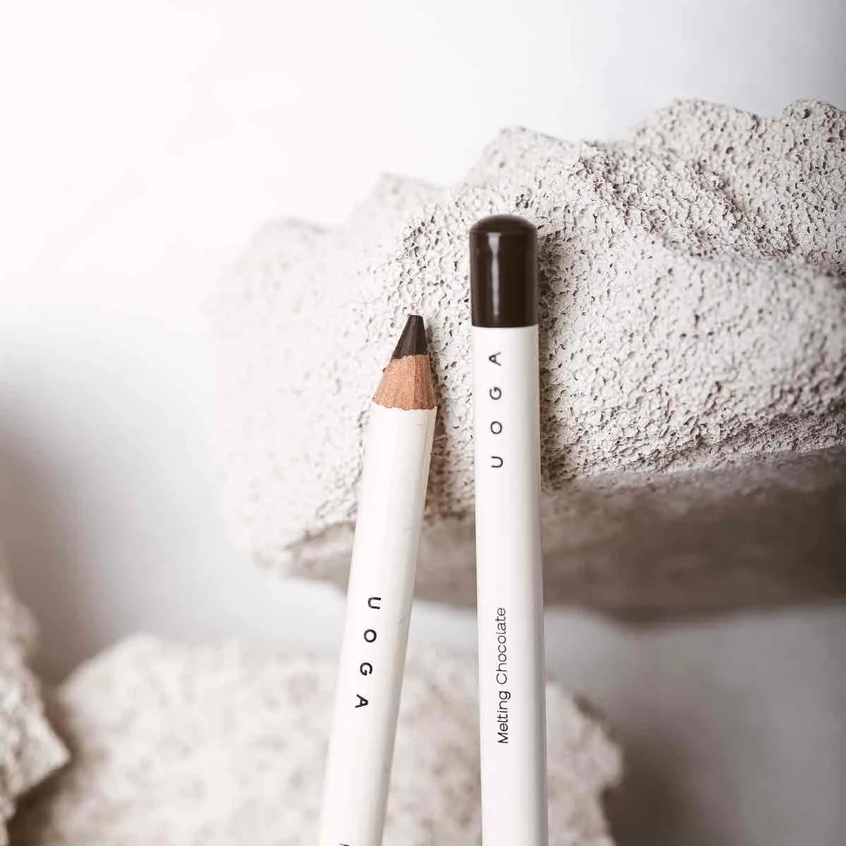 Uoga Uoga Crayon yeux doux BIO 852 Copper Snake - Marron clair nacré - 4 teintes pour tous les looks