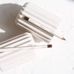 Uoga Uoga Crayon yeux doux BIO 852 Copper Snake - Marron clair nacré - 4 teintes pour tous les looks