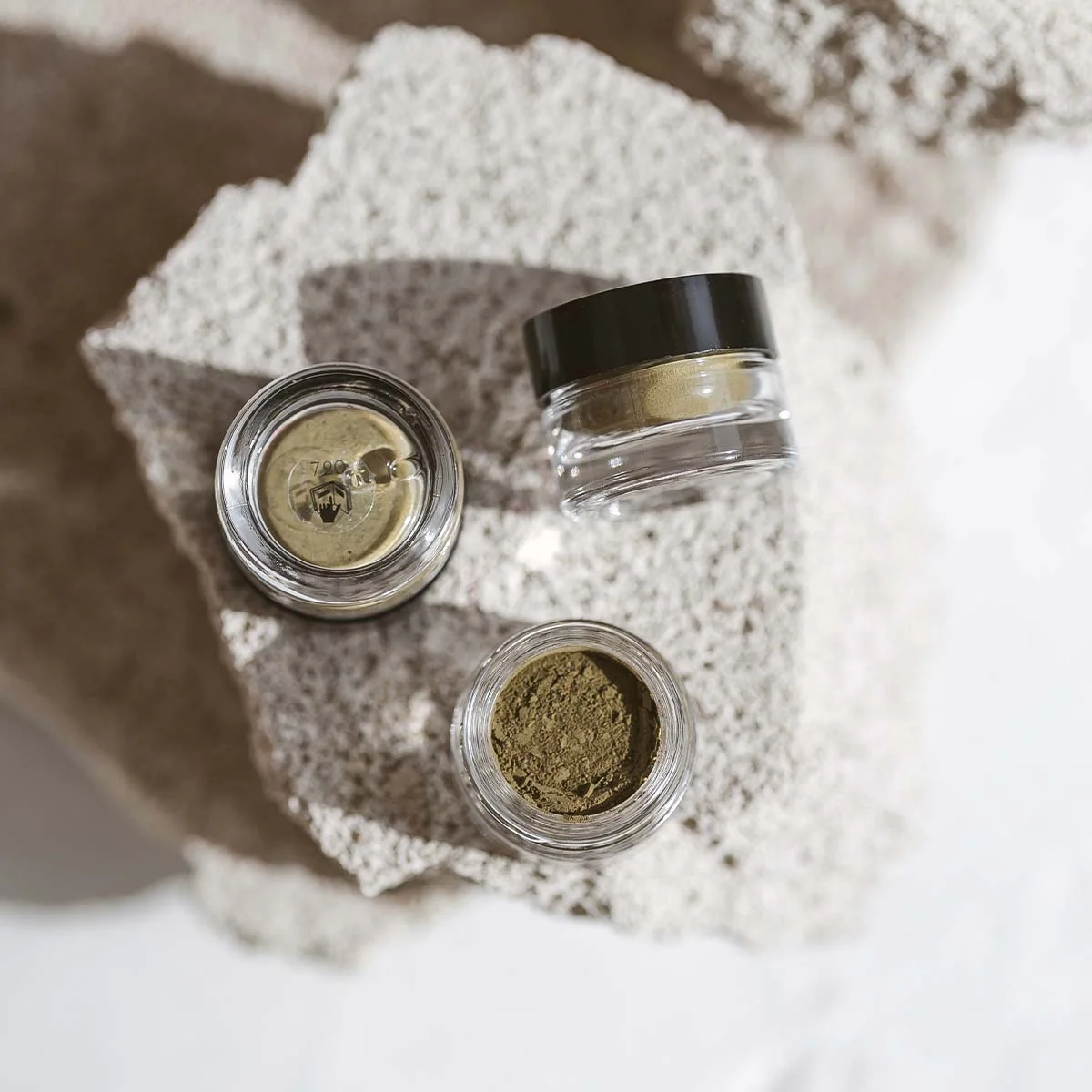 Uoga Uoga Fard à paupières minéral en poudre libre à l'ambre (1 g) 740 Star Box - 10 teintes