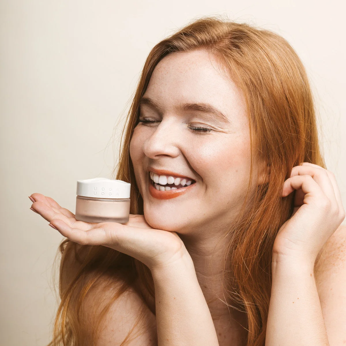 Uoga Uoga Fond de teint minéral en poudre à l'ambre (10 g) 631 Neversleeping Beauty - léger, naturel, SPF 15