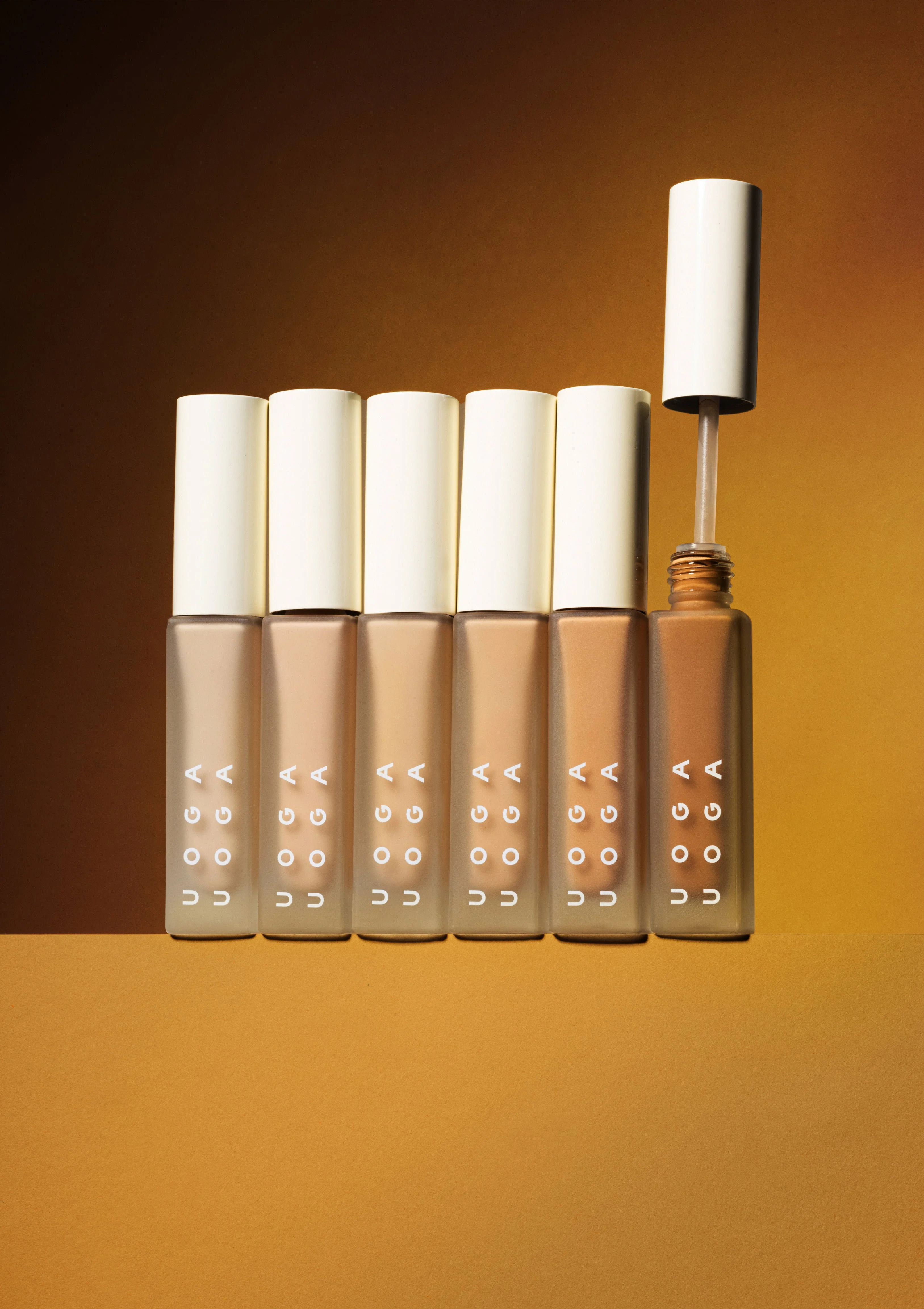 Uoga Uoga Correcteur liquide (5 ml) Invisible Hero n° 2 - 672 Light Warm - héros invisible pour les imperfections du teint