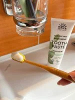 Urtekram Dentifrice blanchissant à la menthe BIO (75 ml) - au goût frais de menthe