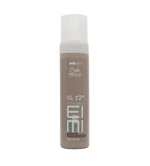 Wella EIMI NutriCurls Soft Twirl mousse coiffante définition des ondulations
