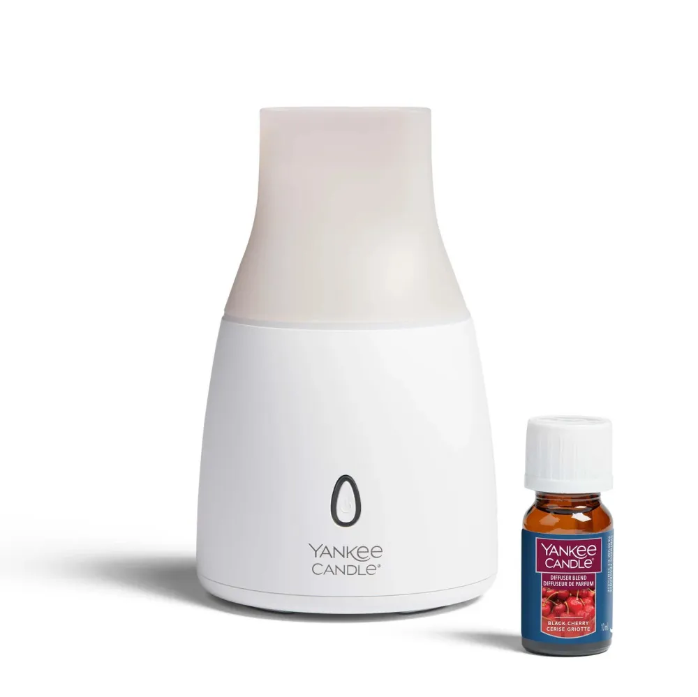 Black Cherry ultrasone aromaverspreider en geurige olie Yankee Candle Black Cherry ultrazvukový aroma difuzér a vonný olej