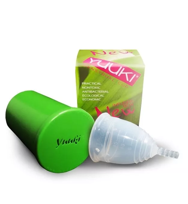 Yuuki Menstrual Cup - Small Soft (plus souple) - y compris la coupe de stérilisation