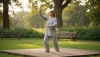 Le tai-chi soigne le corps par des mouvements lents et aussi l'esprit