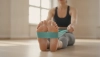 Entraînement des pieds avec des élastiques pour soulager la douleur