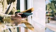 Astuces de grand-mère pour nettoyer les fenêtres que vous devez connaître