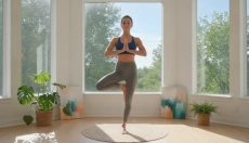 # Kdy zvolit vinyasu a kdy yin jógu

## Quand choisir le vinyasa et quand choisir le yin yoga

Obě f