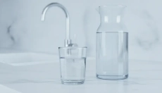# Proč je voda z kohoutku lepší než balená

Voda z kohoutku má oproti balené vodě řadu výhod – ekono