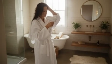 # Le séchage correct des cheveux vous aidera à obtenir un éclat sain et à vous débarrasser des friso