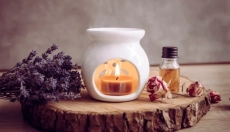 Les secrets de la tranquillité sont les huiles parfumées pour lampe aromatique.