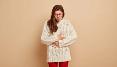 Comment se débarrasser des ballonnements grâce aux remèdes de grand-mère et aux herbes