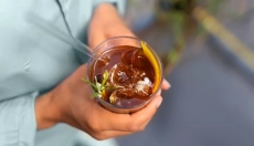 Découvrez la magie du thé cold brew et sa saveur délicate